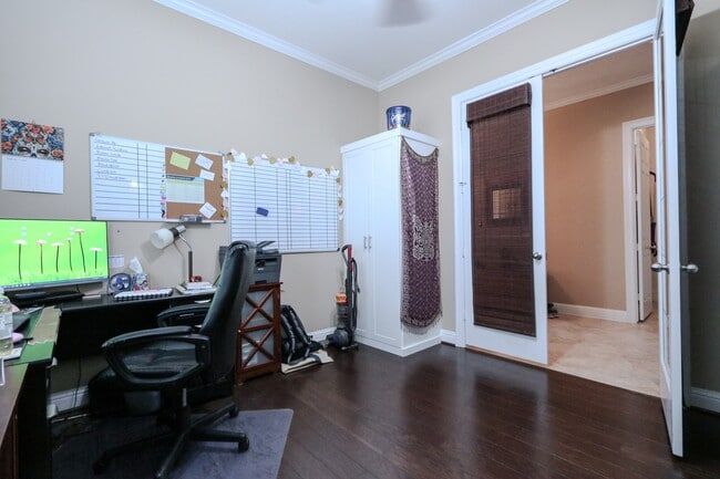 Photo - 6514 Monrovia Ln
