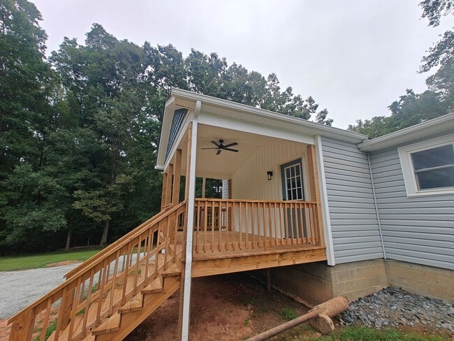 2561 Mountain View Rd