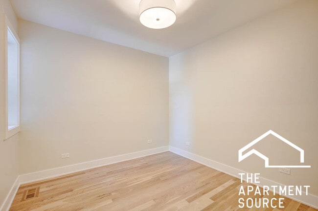 Photo - 4855 N Seeley Ave Unit 1