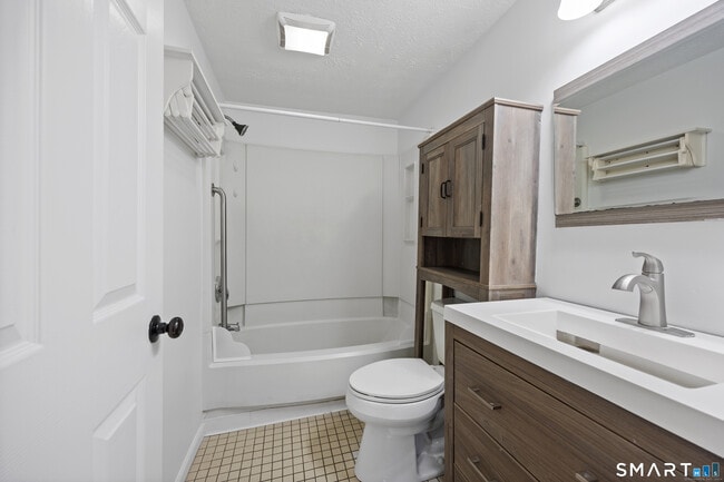 Photo - 9 Guiel Pl Unit 3