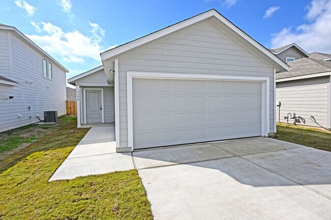 Building Photo - 7358 Orange Sapphire
