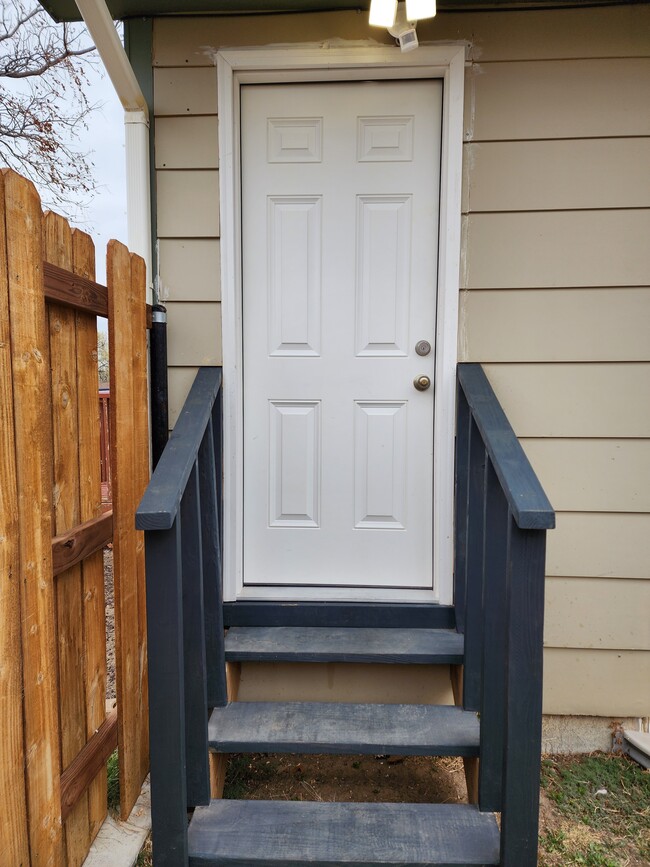 Photo - 506 W Meeker Dr House