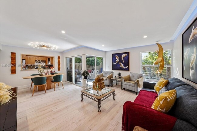 Photo - 10310 NW 5th Terrace Unidad 4-26