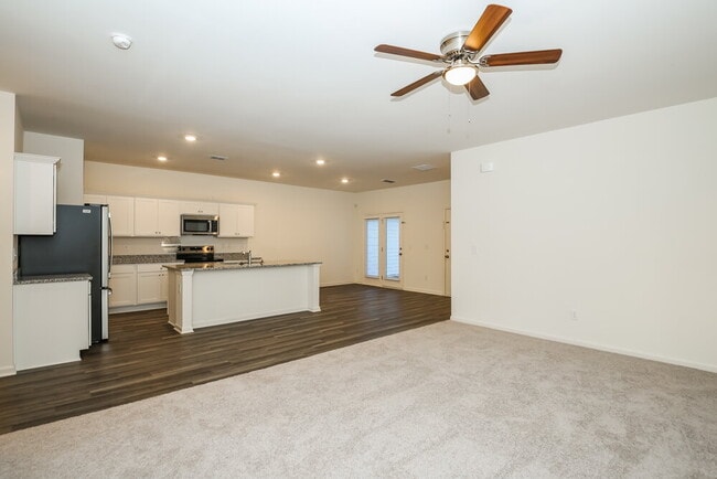 Photo - 153 Hargrave Ave