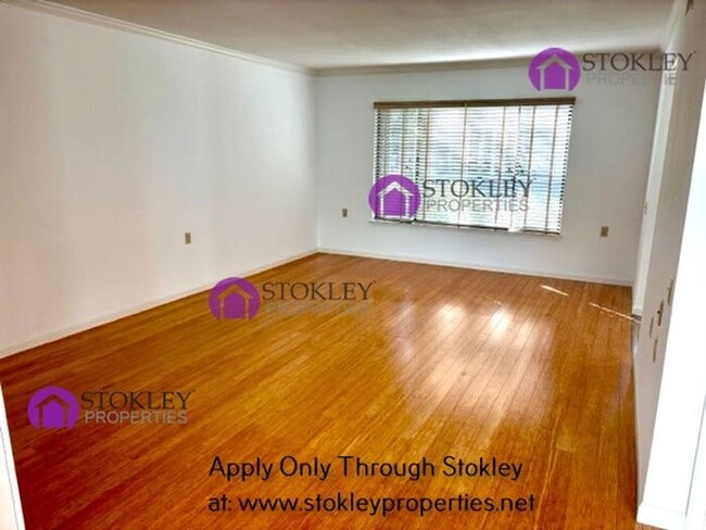 Photo - 1109 Fairlawn Ct Unit APT 6