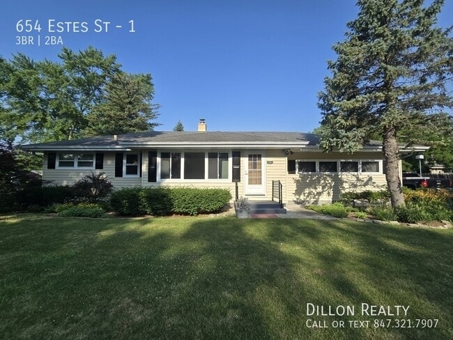 Building Photo - 654 Estes St Unit 1