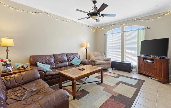 Photo - 1001 Krenek Tap Rd Unidad #2802