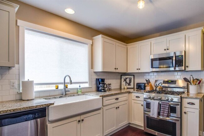 Photo - 525 SE Gleneden Place Unidad ID1330994P