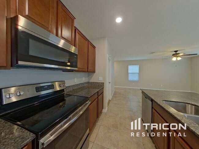 Photo - 10015 RoseMary Leaf Ln