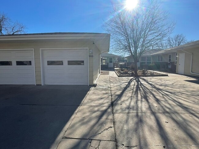 Photo - 5005 Meredeth St