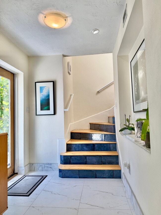 Photo - 237 20th Ave SE