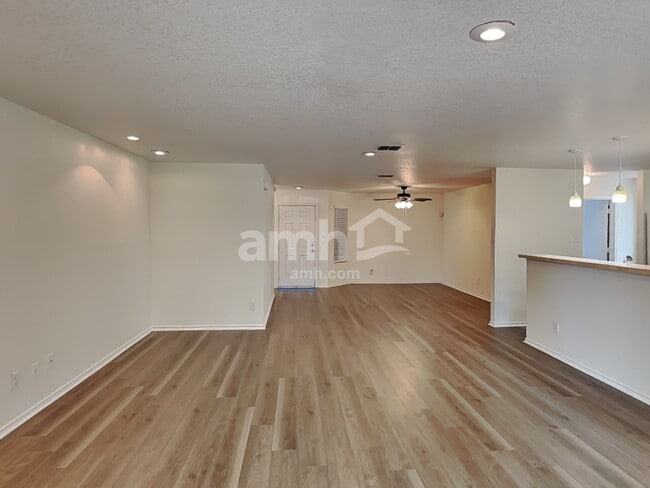 Photo - 1534 Prairie Rock