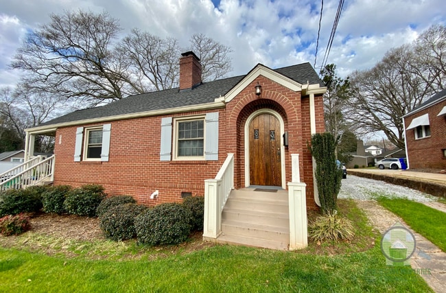 Building Photo - 210 W Faris Rd