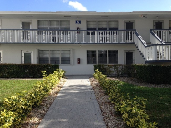 Apartments For Rent Less Than 1 000 In West Palm Beach Fl 389 Windsor Q Unit 4 Days Ago West Palm Beach Fl 33417