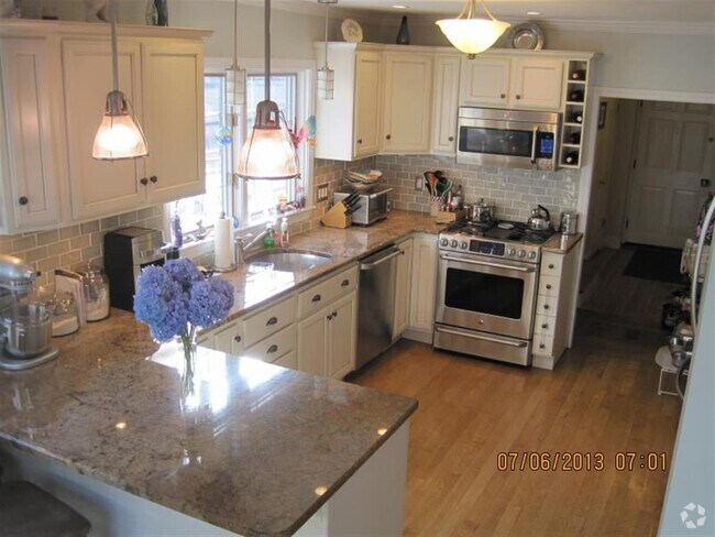 Building Photo - 46 Linden Ave Unit 1 Rental