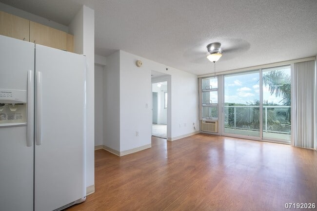 Photo - $2,500 / 2br - 2 BED 1 BATH CONDO IN PLANTATION TOWN APTS