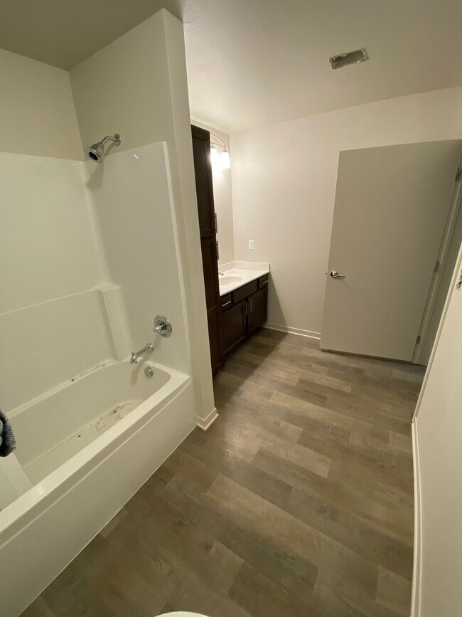 Photo - Cherokee Place