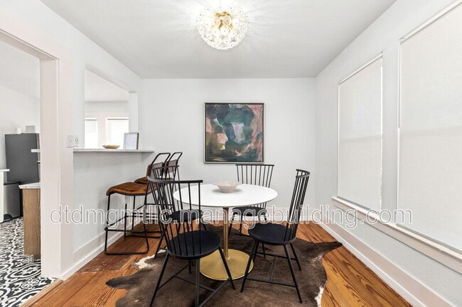 Photo - 110 E Craig Pl Unit 2