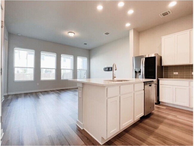 Photo - 15103 Ryman Rd