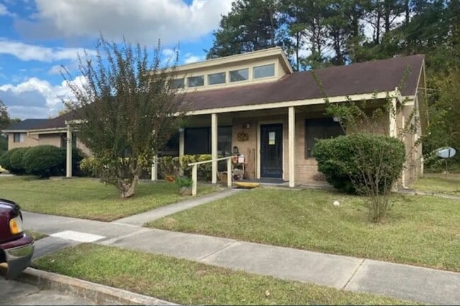 Photo - 300 Cobb Mill Rd