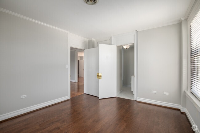 2BR, 2BA - 1,250SF - Primary Bedroom