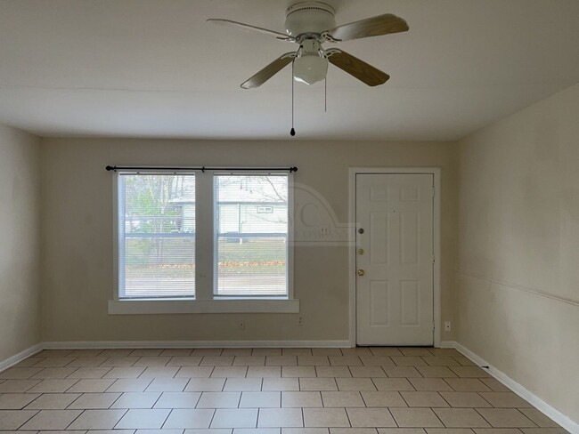 Photo - 1807 Poage Ave