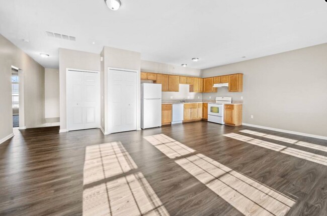 Photo - Towne Center Flats - 14064 Webster Dr.