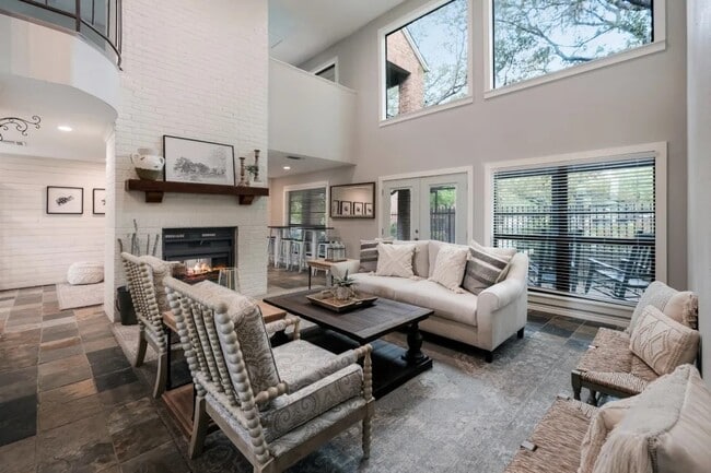 Building Photo - 13031 Pk Xing Dr Unit 1704 Rental