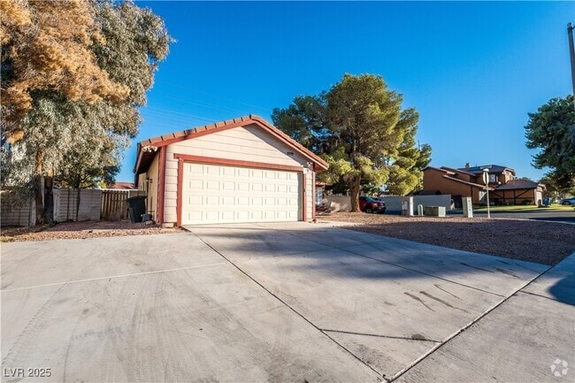 Building Photo - 2364 Belvedere Dr Rental