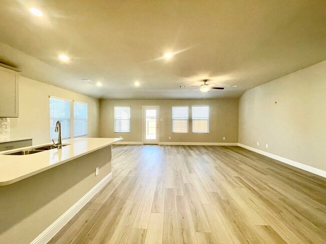 Photo - 1203 Mahogany Dr