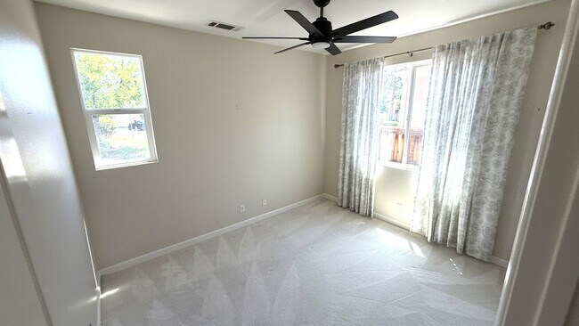 Photo - Beautiful 2 Bedroom 2 Bath Home in Four Seasons HOA