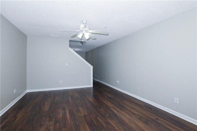 Photo - 1226 Pinedale Cir NW