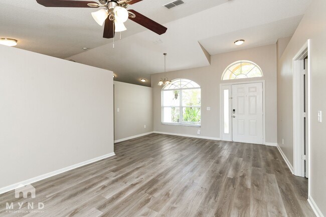 Photo - 2581 Sage Dr