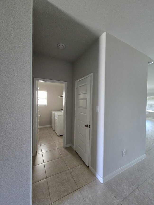 Photo - 2815 Dry Creek Dr