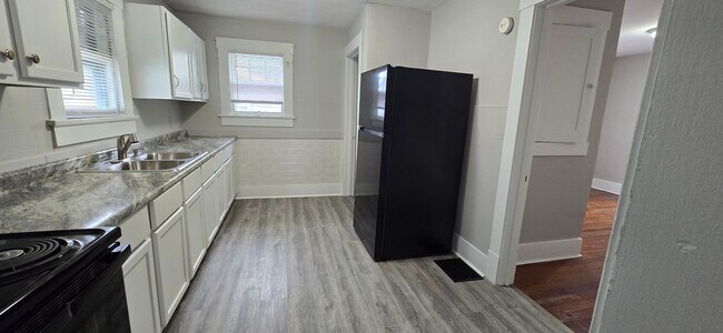 Photo - 1312 E Logan St