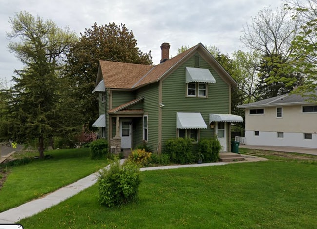 616 Linden St W - 614 Linden St. W Unit Upper