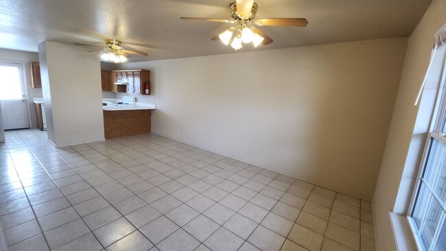 Photo - 610 N Detroit Ave Unit A