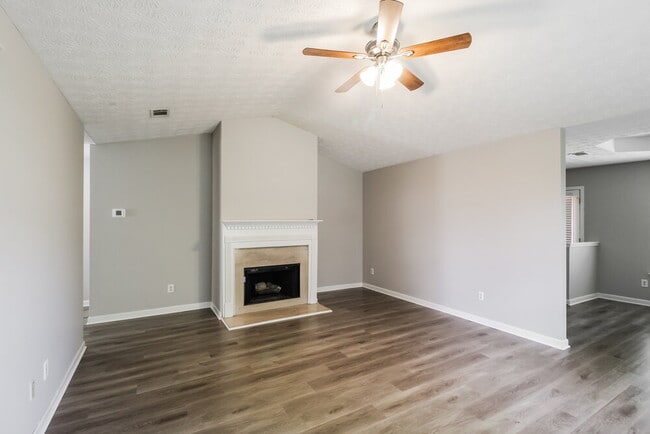 Photo - 5711 Meadowview Rd