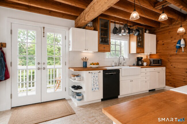Photo - 12 Grove Way