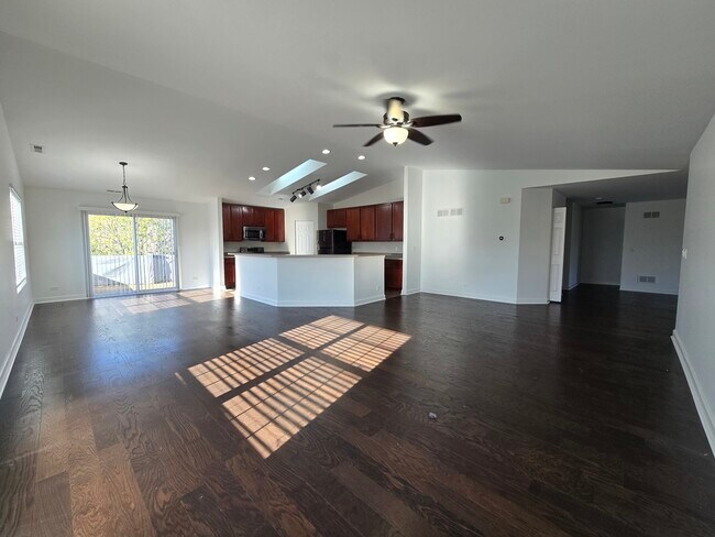 Photo - 1554 Millbrook Dr Unit 1554