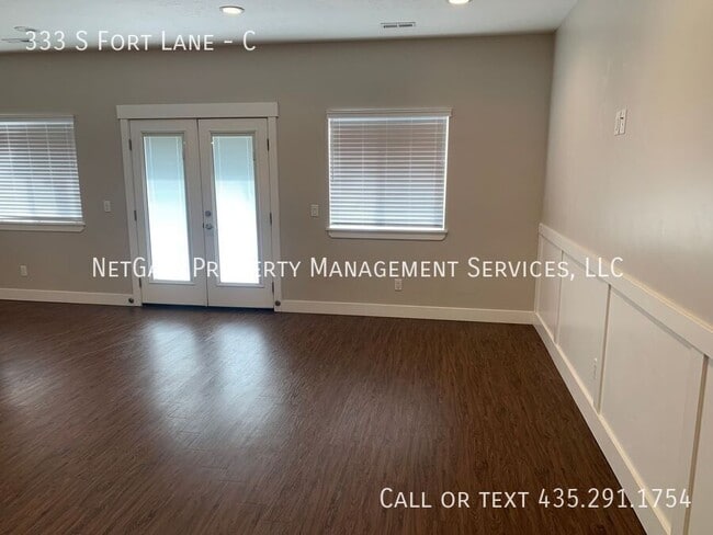 Photo - 333 S Fort Ln