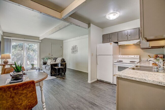 Photo - Stone Gate Apartments