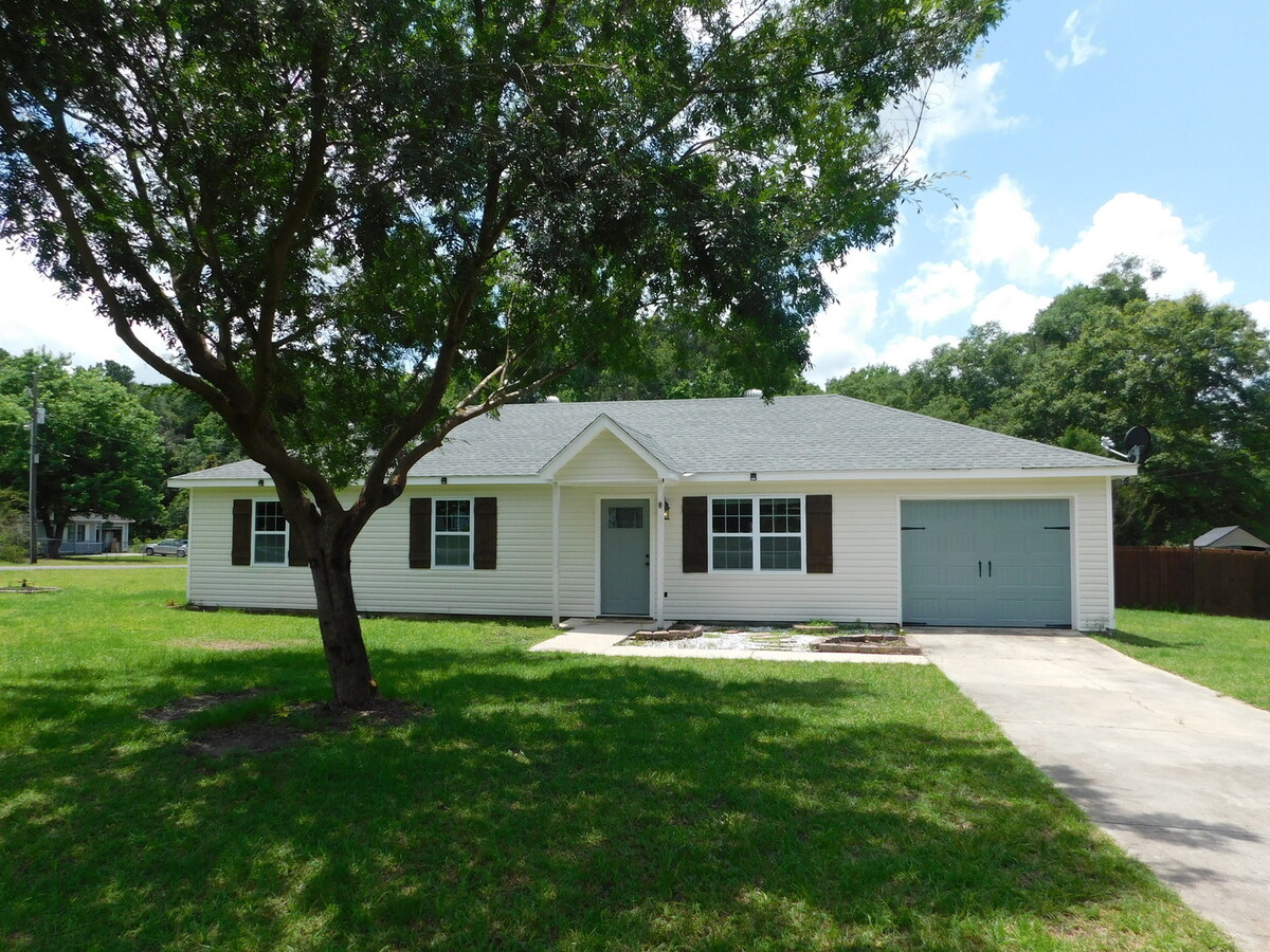 Convenient to Moody and so much more - Convenient to Moody and so much more House
