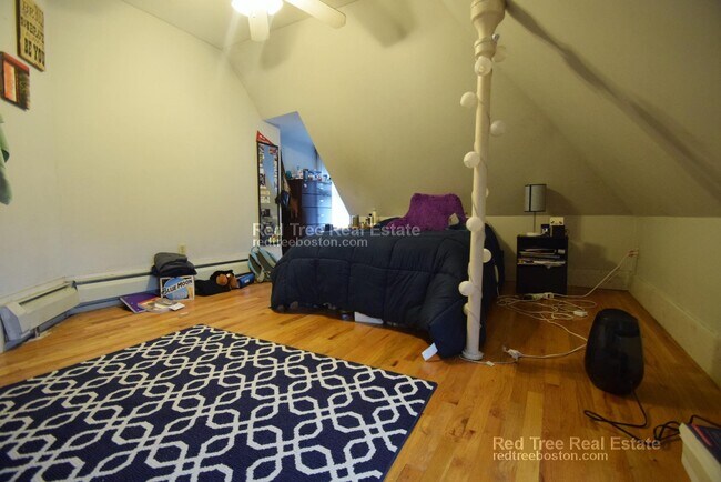 Photo - 68 Boylston St