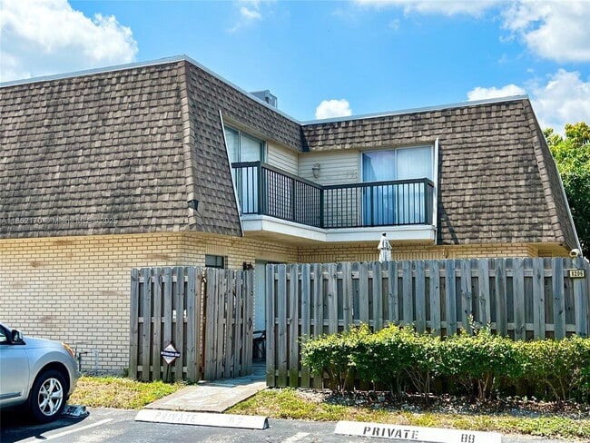 Building Photo - 8206 SW 23rd Ct Rental
