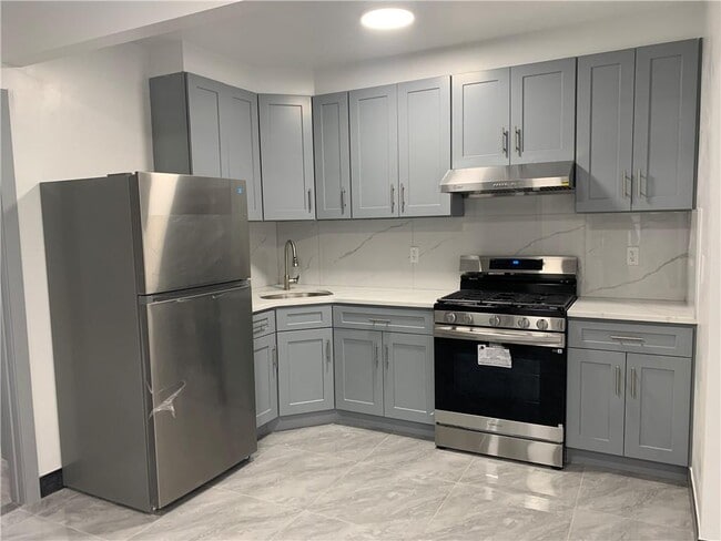 Building Photo - 352 92nd St Unit 2