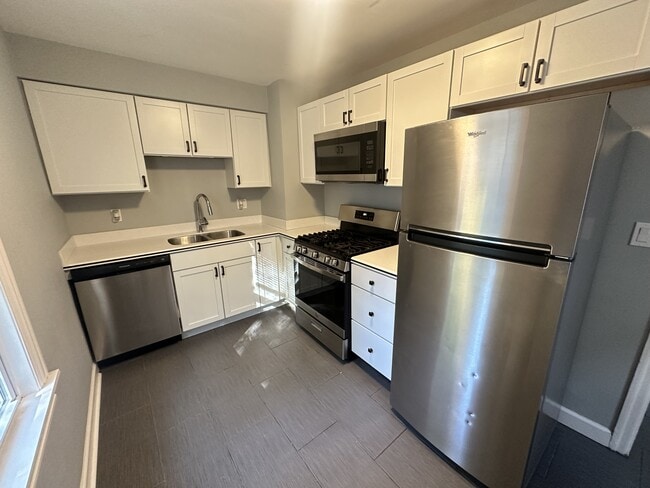 Photo - 1720 Kilburn Ave