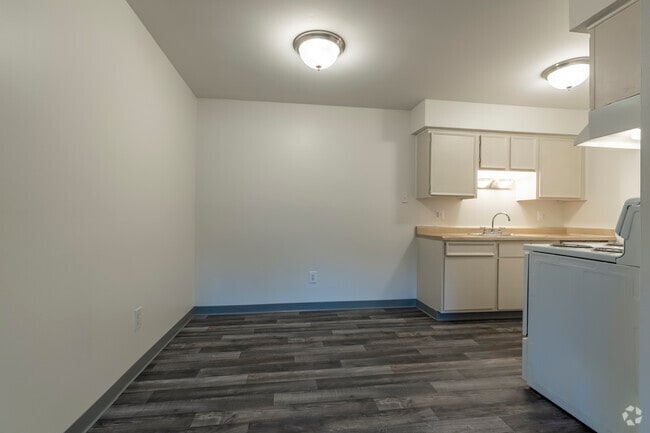 1BR, 1BA - 775SF - Juniper - Dining Room