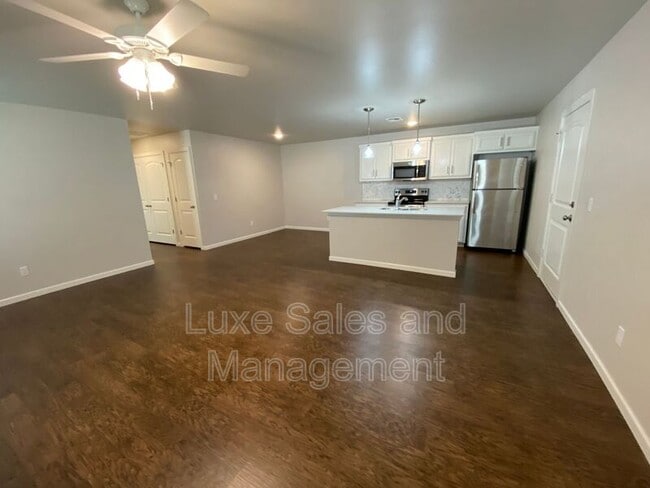 Photo - 11414 N Lincoln Blvd