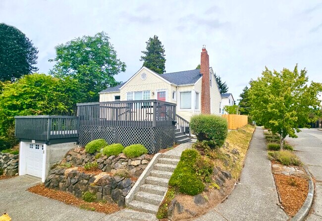 Photo - 4518 S Willow St